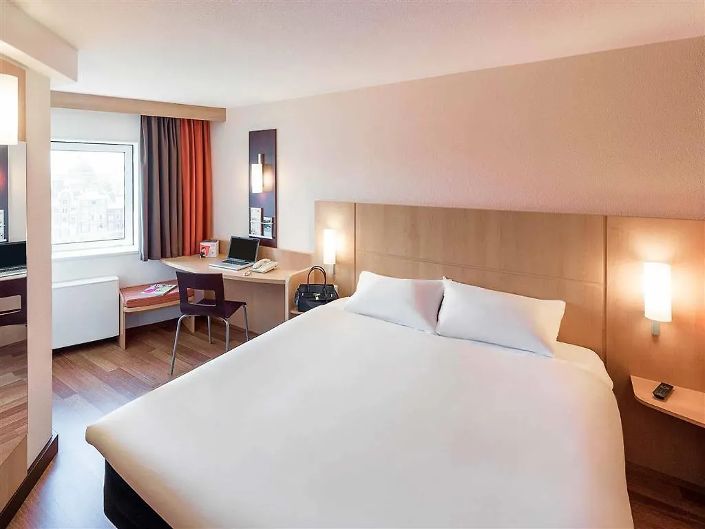 Ibis Amsterdam Centre Hotel