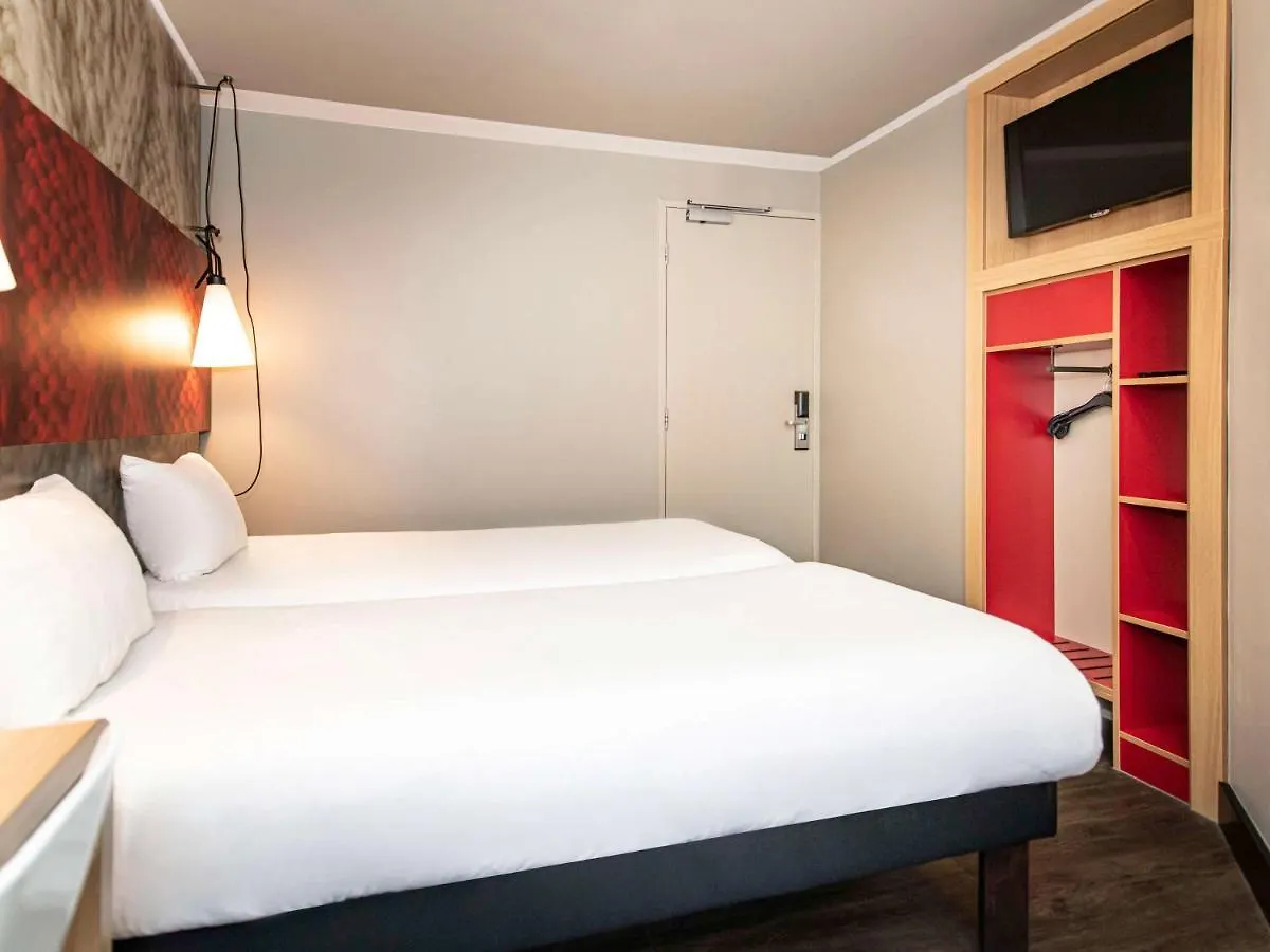Ibis Amsterdam Centre Hotel