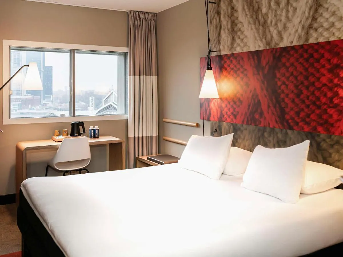 Ibis Amsterdam Centre Hotel