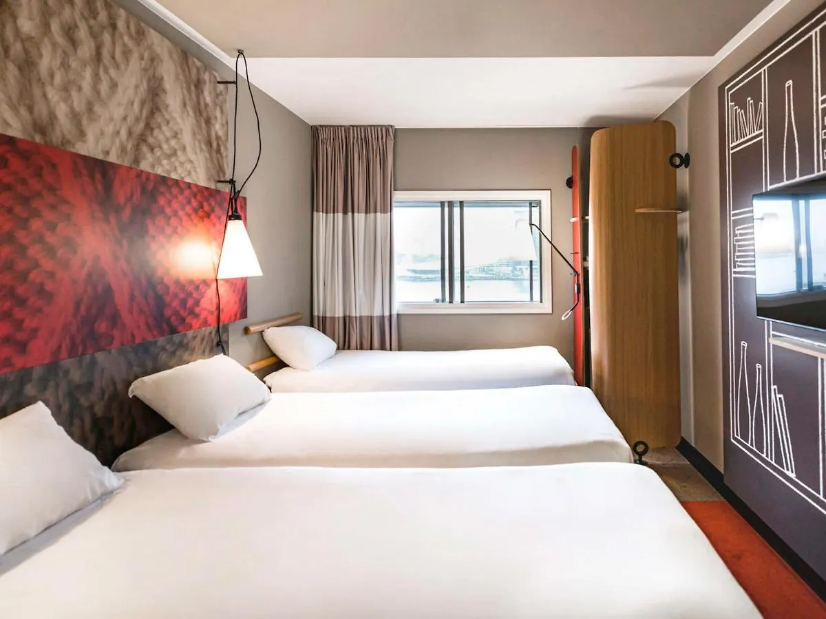ibis Amsterdam Centre Hotel