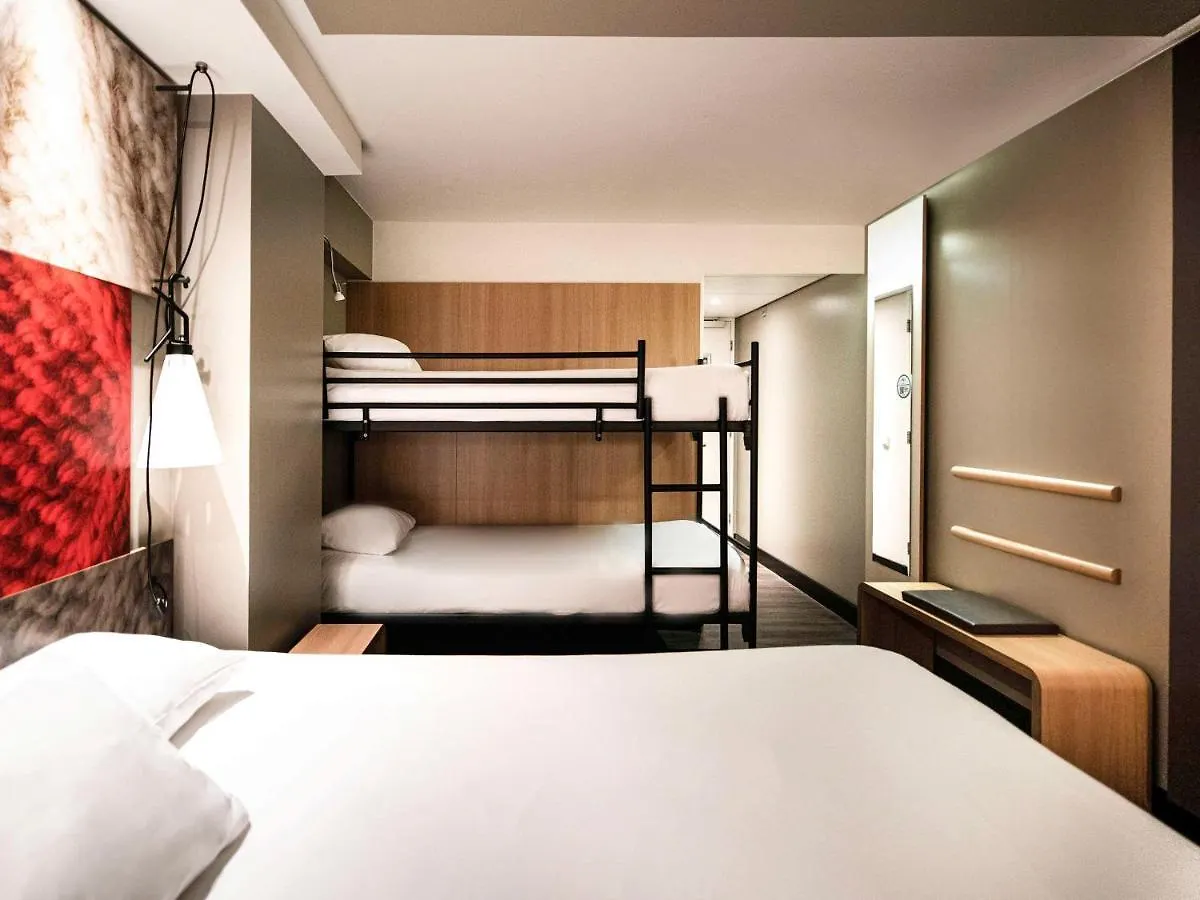 ibis Amsterdam Centre Hotel